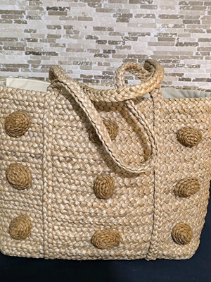 Verde beige straw shoulder bag like new, large with zipper