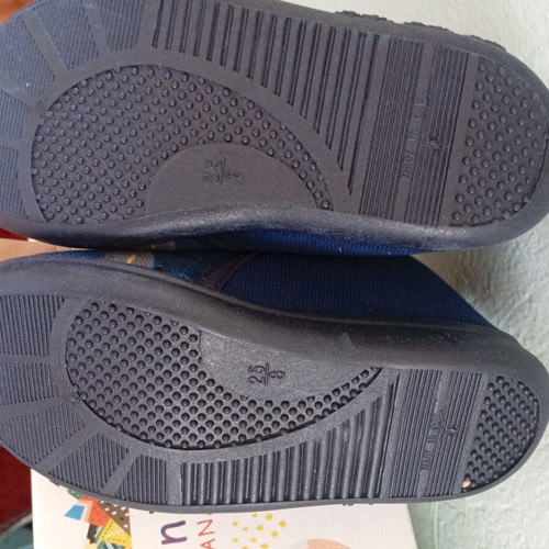 Mini Max Anatomical Baby Slippers No25 like new with box