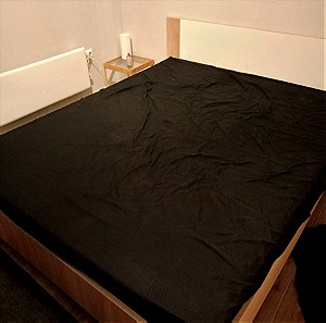 Κρεβάτι και στρώμα υπέρδιπλο ελαφρώς μεταχειρισμένο