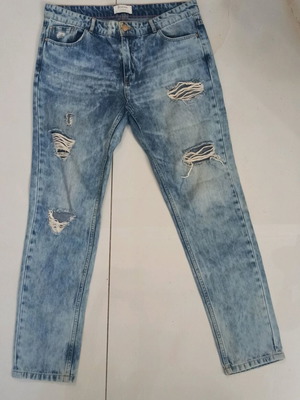 Stradivarius women's blue jeans size 40 like new