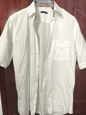 Burberry short sleeve shirt size 39 like new, white cotton