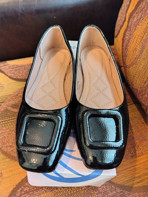 Kassandra ballerina shoes size 39 like new