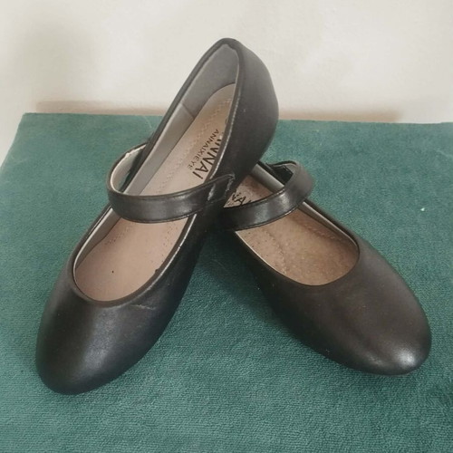 Children's black traditional dance ballerinas size 31 like new