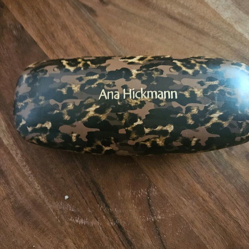 Ana Hickmann glasses like new