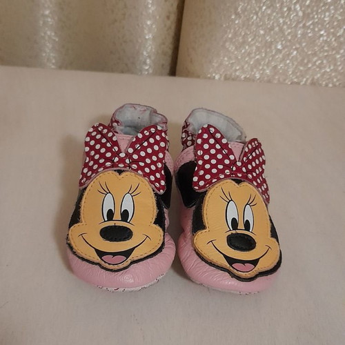 Adidas leather baby shoes used No 18 Disney