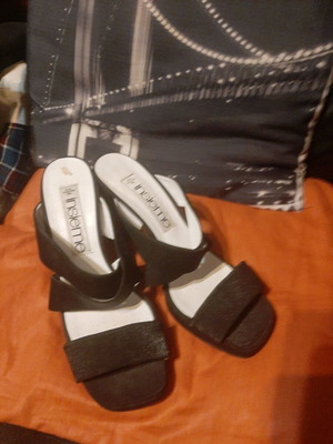 Insieme black sandals like new, high heels, size 39