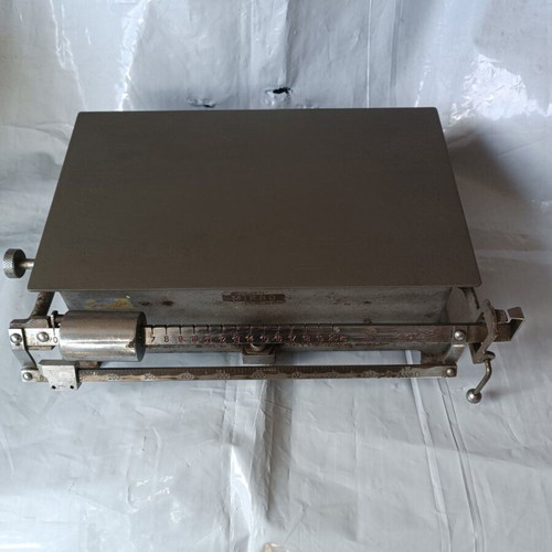 Mikro scale with 2 drams used, made in Germany