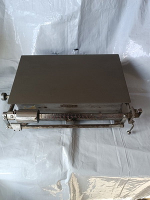 Mikro scale with 2 drams used, made in Germany