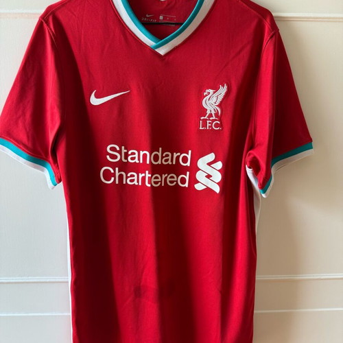 Liverpool Mo Salah jersey like new, size Large 2020-2021