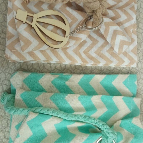 Set of 3 turquoise and 4 beige drawstring bags with wooden keychains new