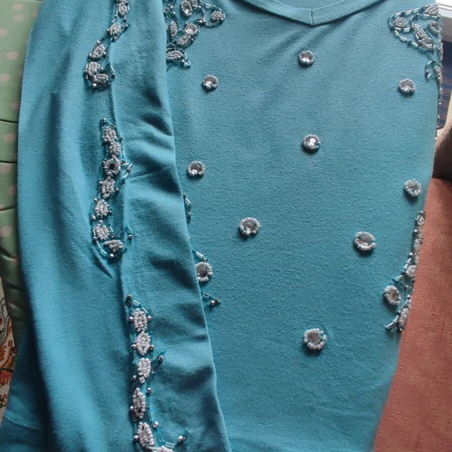Zuiki women's blouse like new, embroidered, size S