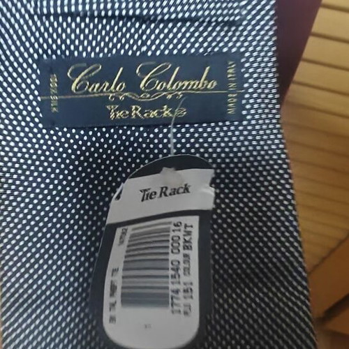 Collection of 8 men's ties with classic colors and patterns