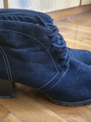 Blue suede boots used, heel 5-6 cm, size 40