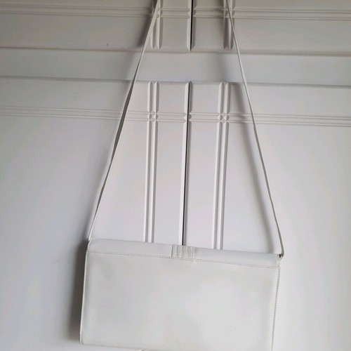 White envelope bag like new with strap