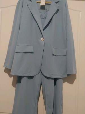 Blue suit new, one size fits XL