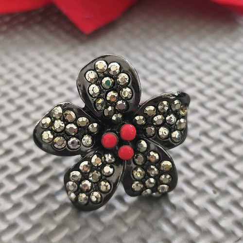Cocktail Ring "Black Flower" New with Strass and Red Details