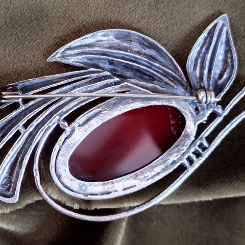 Vintage Art Nouveau Brooch Silver 925 with Carnelian Stone like new