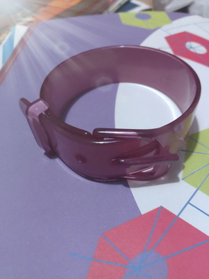 Bracelet with belt design, lilac color