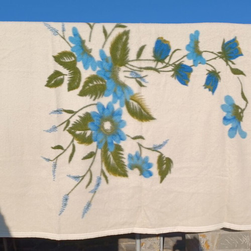 Vintage wool blanket 1.50 × 2.20, like new