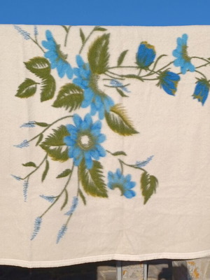 Vintage wool blanket 1.50 × 2.20, like new