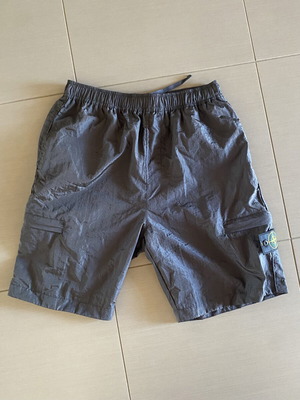 Stone Island shorts like new, size L, grey
