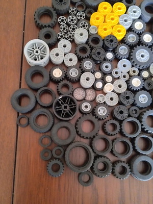 Lego wheels used, various pieces