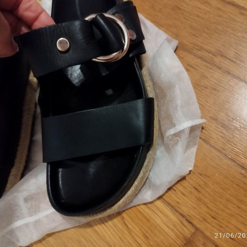 Zara leather sandals like new, size 37 black