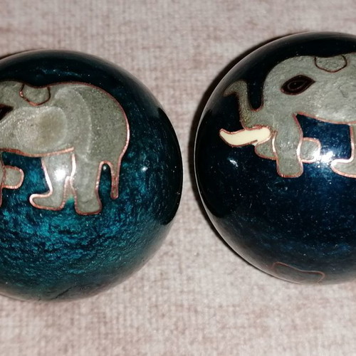 (FENG SHUI) Calm Balls (Electric) - (Ball Size: 4cm)