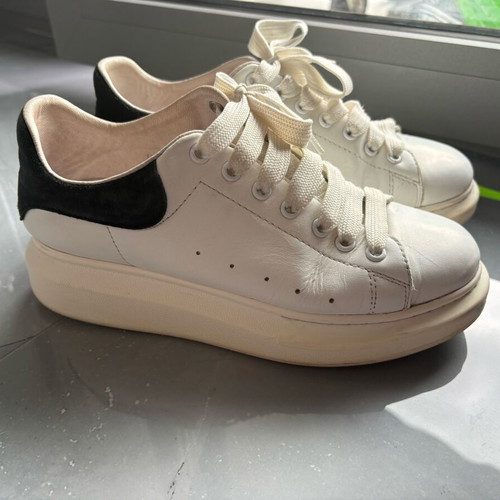 Alexander McQueen sneakers λευκά δερμάτινα μέγεθος 39 μεταχειρισμένα