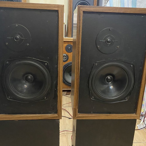 Vintage KEF Kit speakers used, B200 SP1063 woofer, T27 SP1032 tweeter