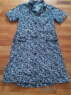 Vintage house dress with navy and white flowers used