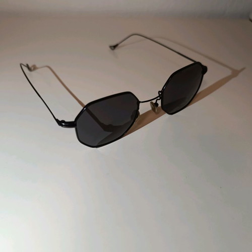 De-Sunglasses sunglasses used in very good condition
