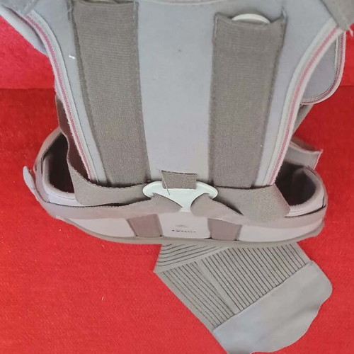 Taylor brace with underarm support like new, reinforced thoracolumbar splint