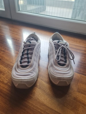 Nike athletic shoes size 39 like new, lilac