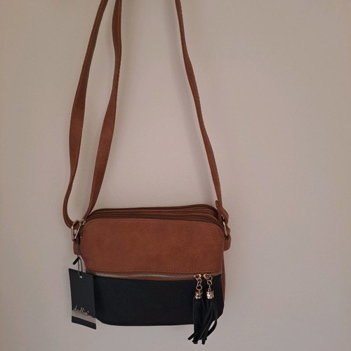 Shoulder bag black-tan new with tag