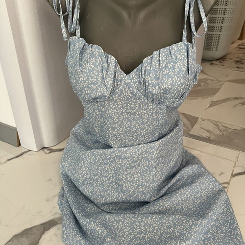 Shein summer dress size M like new, baby blue and white