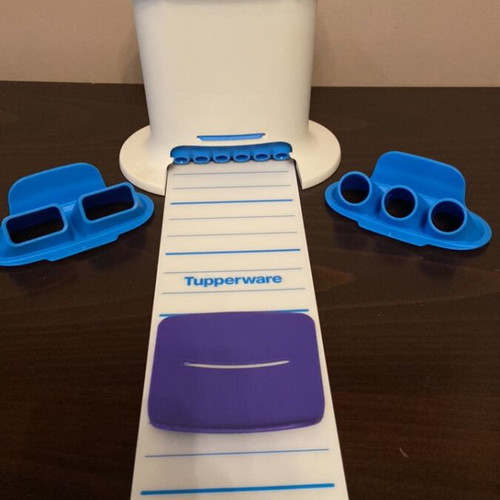 Tupperware Roll Press 630 ml like new with 4 attachments