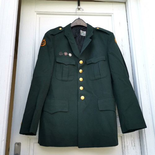 Khaki jacket size Large new, unworn