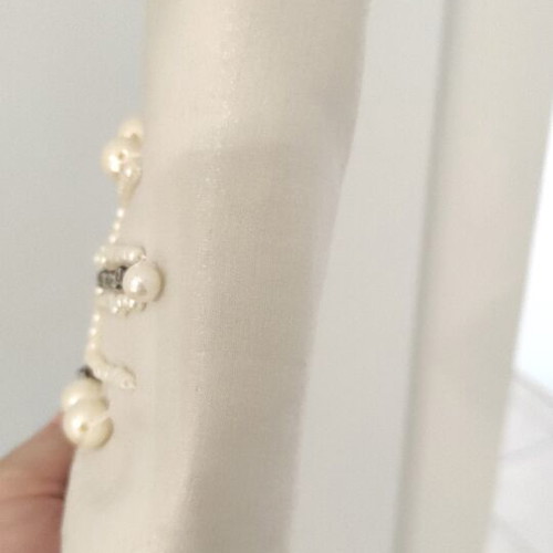 Handbag with Embroidered Pearls like new, with Chain