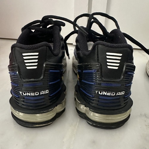 Nike Air Tuned Kids Athletic Shoes used size 35.5 black blue