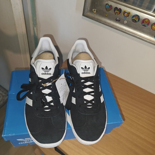 Adidas Gazelle sneakers size 39 new, black and white suede