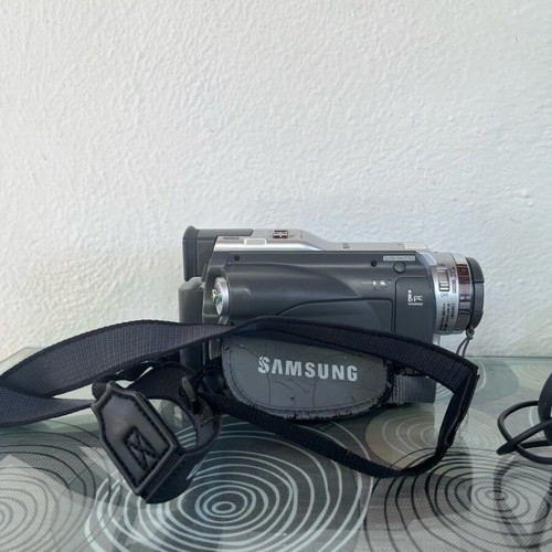 Samsung collectible camera like new with 800x digital zoom