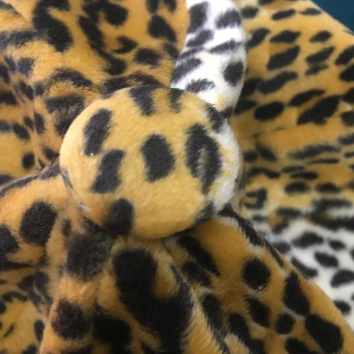Bucket hat leopard print used, soft plush fabric