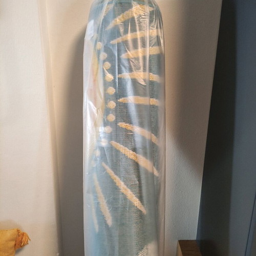 Children's rug like new with dimensions 1.60x2.30 m
