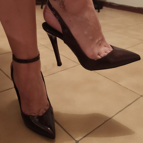 Mairiboo for Envie patent leather pumps like new, size 37, deep burgundy