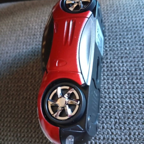 Wireless car-shaped mouse new with USB adapter and built-in battery
