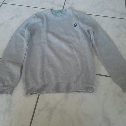 Benetton kids sweater grey like new for ages 4-5