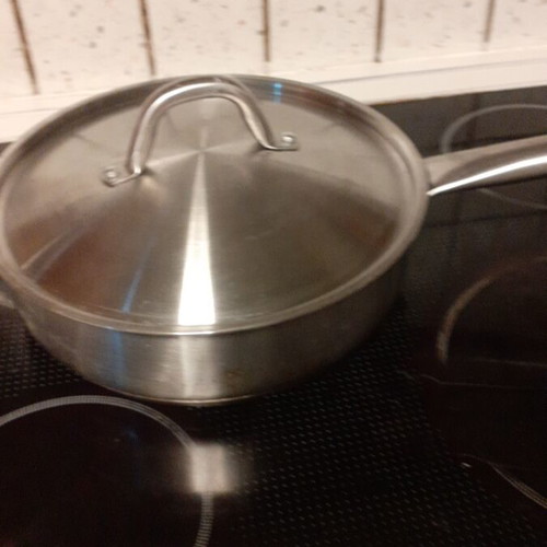 IKEA stainless steel frying pan, 25.5 cm diameter