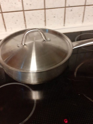 IKEA stainless steel frying pan, 25.5 cm diameter
