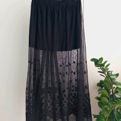 Sisley maxi skirt with tulle and embroidery like new, size small/medium, black